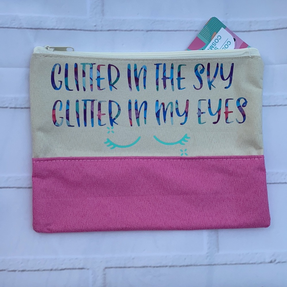 ✨Glitter in the sky, glitter in my eyes✨